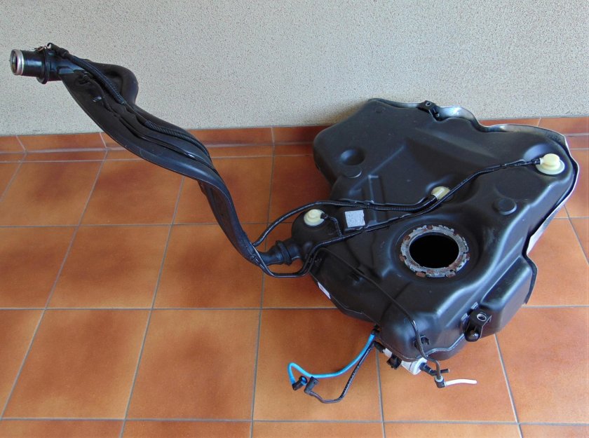 Топливный бак Octavia a5