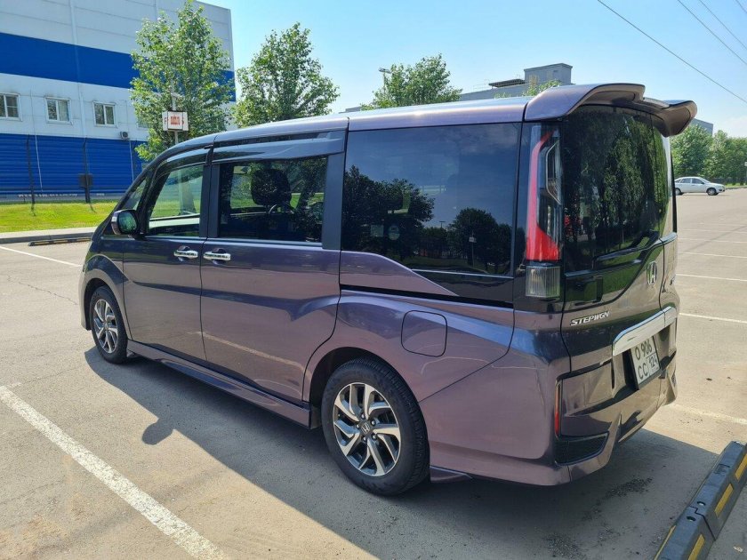 Honda stepwgn spada 2017