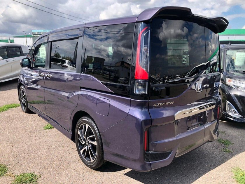 Honda Stepwgn spada cool Spirit