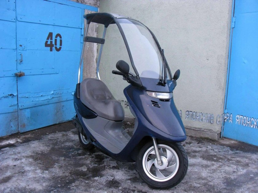 Скутер Honda cabina