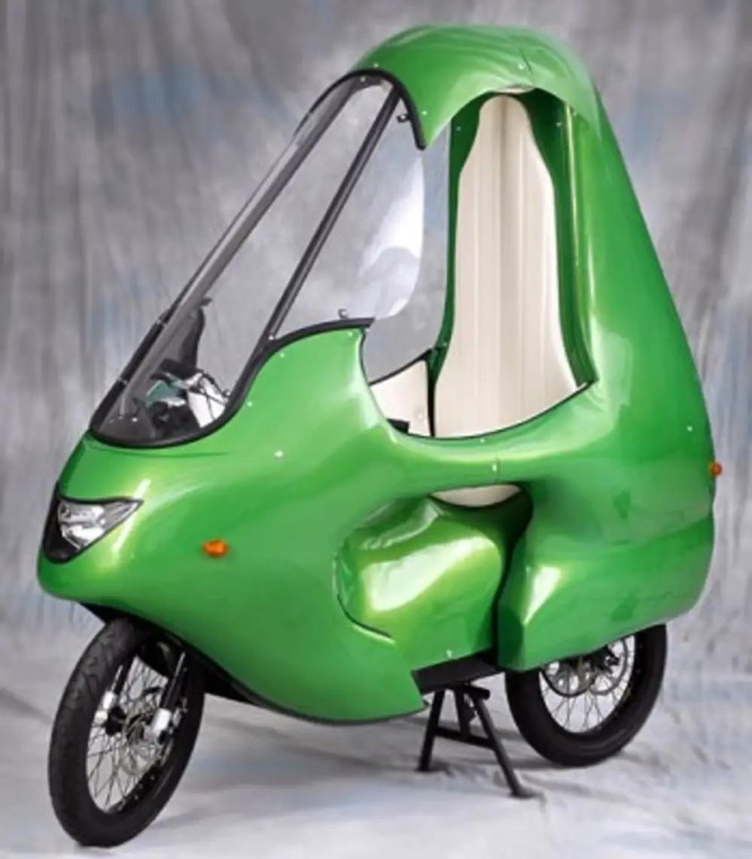 Мотороллер с крышей