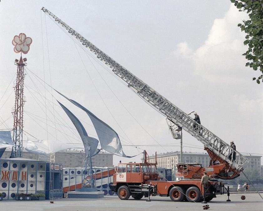 Самая высокая пожарная автолестница