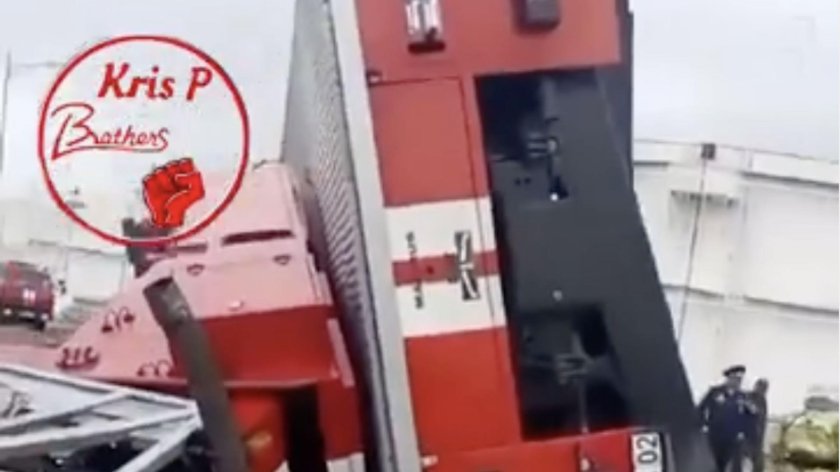 В Белгороде мужчина упал с пожарной лестницы