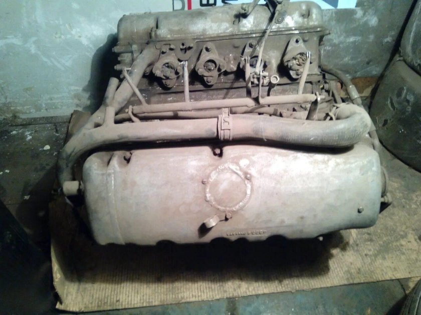 Москвич с мотором v8