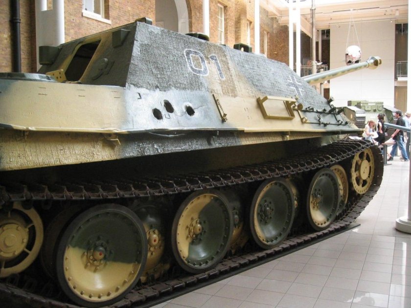 Ягдпантера внутри танка