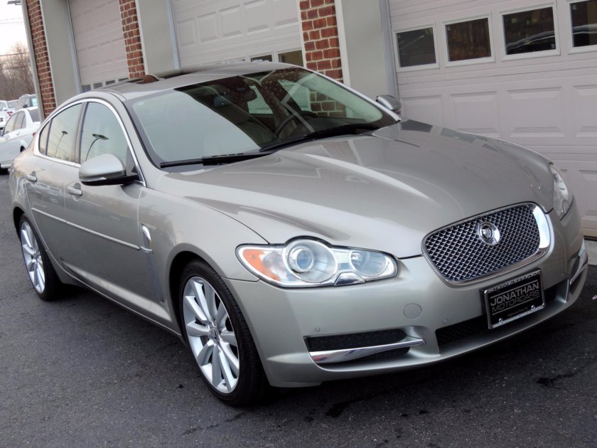 Jaguar XF 2010