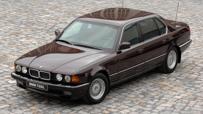 БМВ 750 il e32