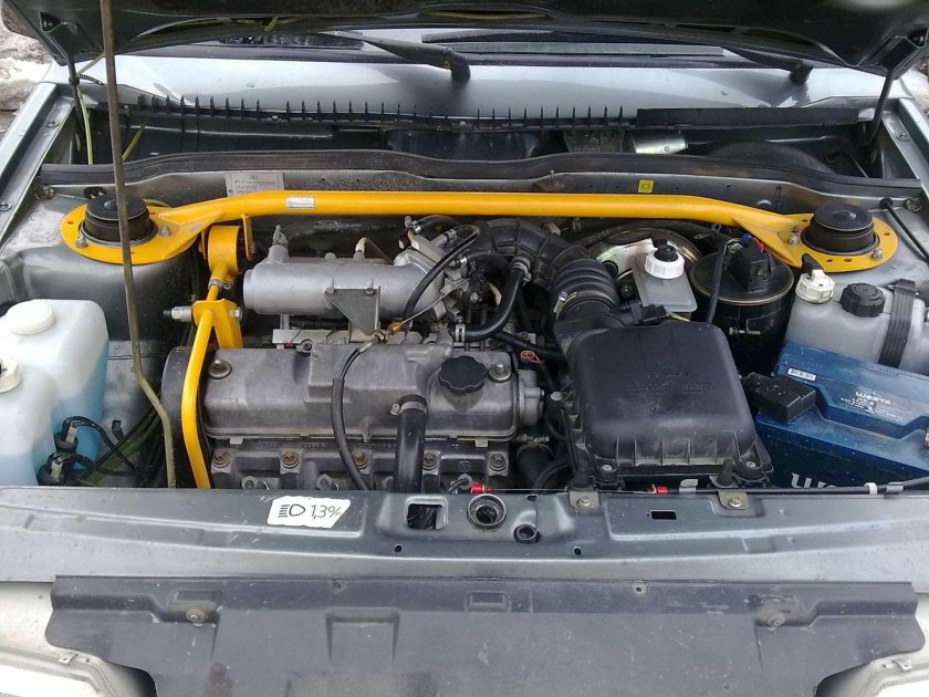 Подкапотка ВАЗ 2114 8 клапанов