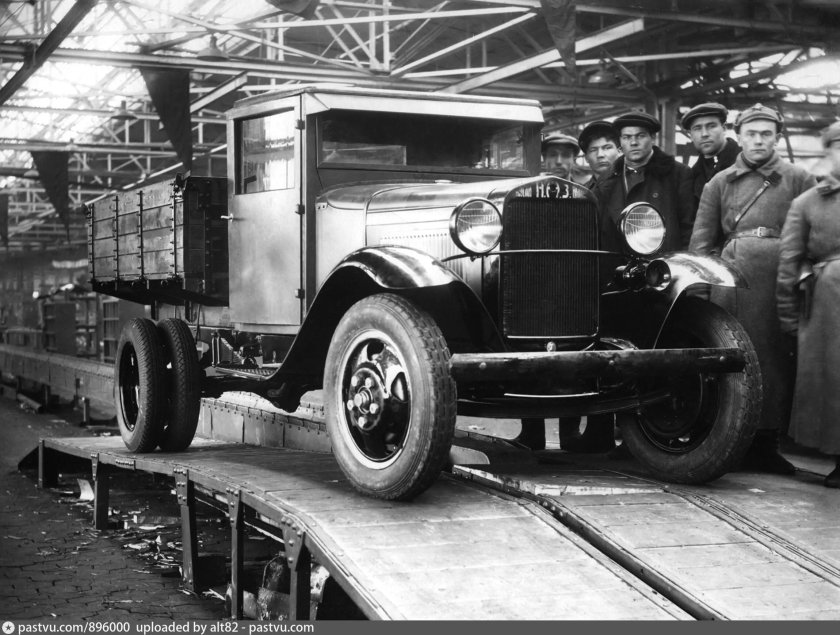 Грузовик полуторка ГАЗ-АА