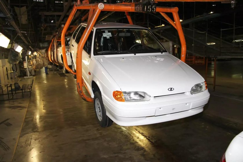 Лада Самара 2114 на конвейере