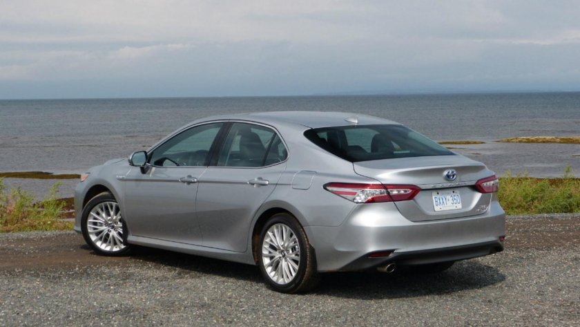 Toyota Camry лифтбек