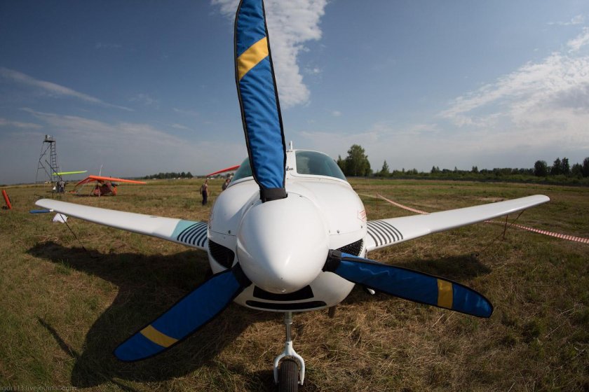 Самолеты с верхним расположением крыла