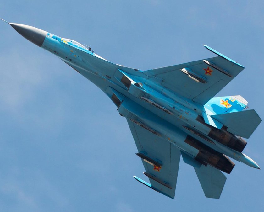 Истребитель Су-27