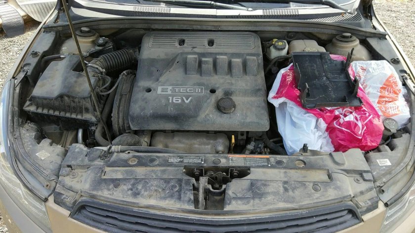 Подкапотка Шевроле Круз 1.6