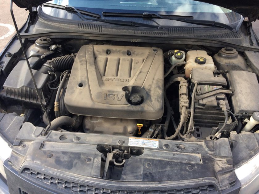 Подкапотка Шевроле Круз 1.6