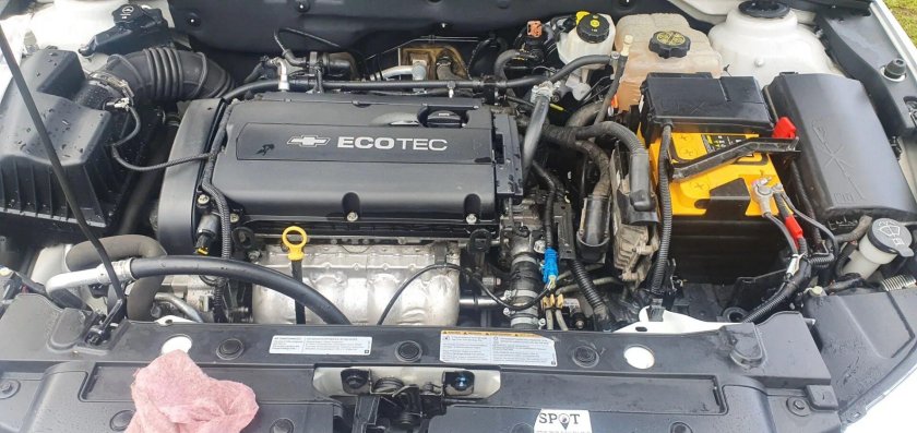 Шевроле Круз 1.8 под капотом