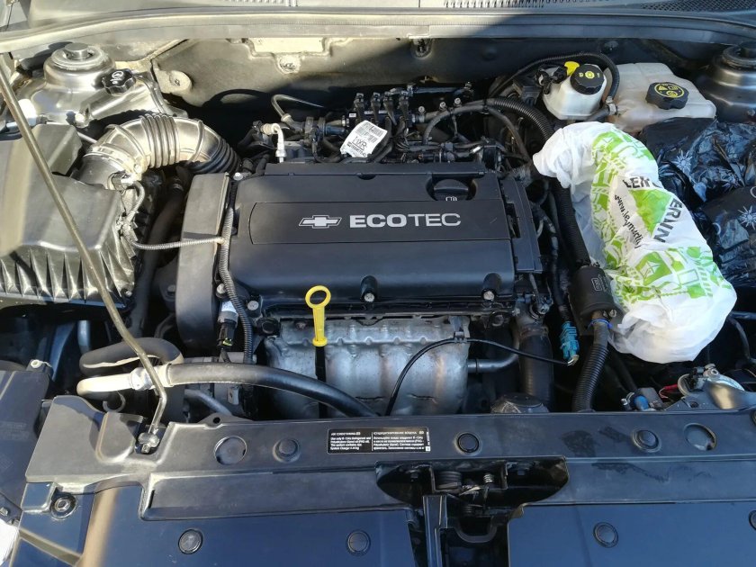 Chevrolet Cruze подкапотка