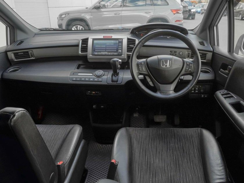 Honda freed 2008 2016