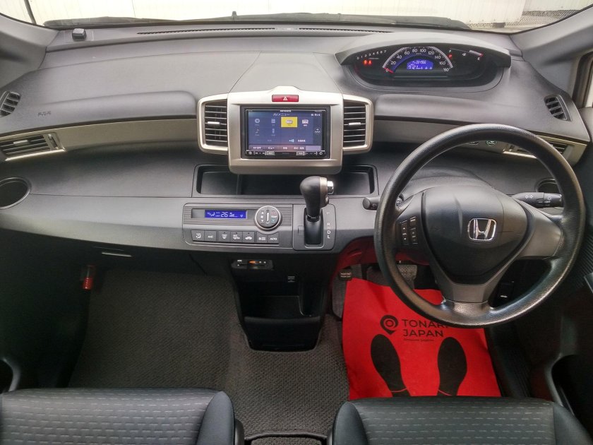 Honda freed 2010 магнитола