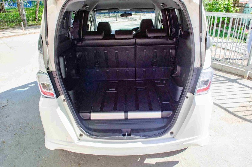 Honda freed spike 2012