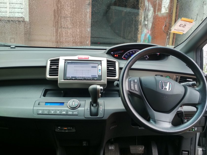 Honda freed 2010 магнитола