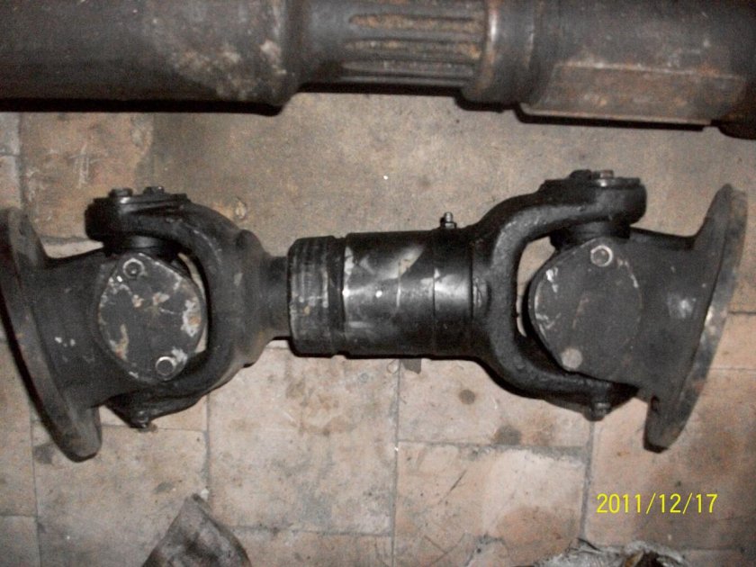 Вал карданный промежуточный Урал 4320