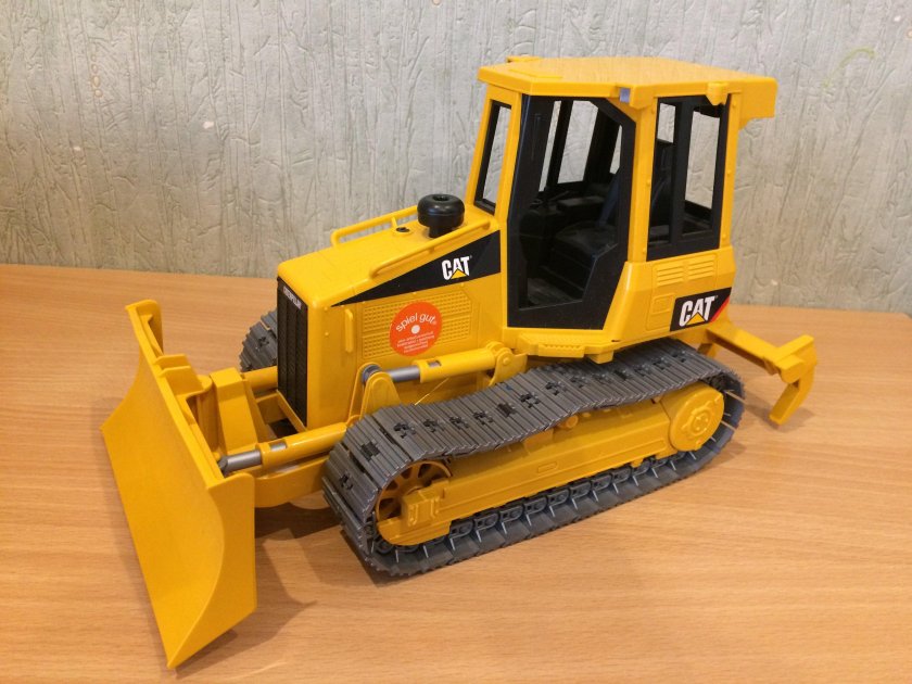 Бульдозер Bruder Cat (02-443)