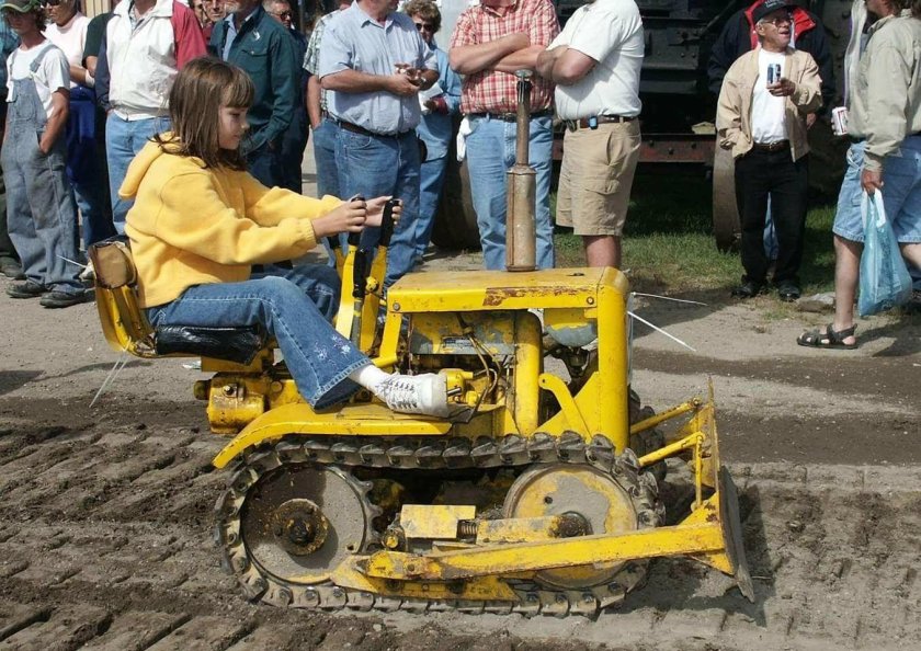 Минитрактор гусеничный Microtrac MT-1s