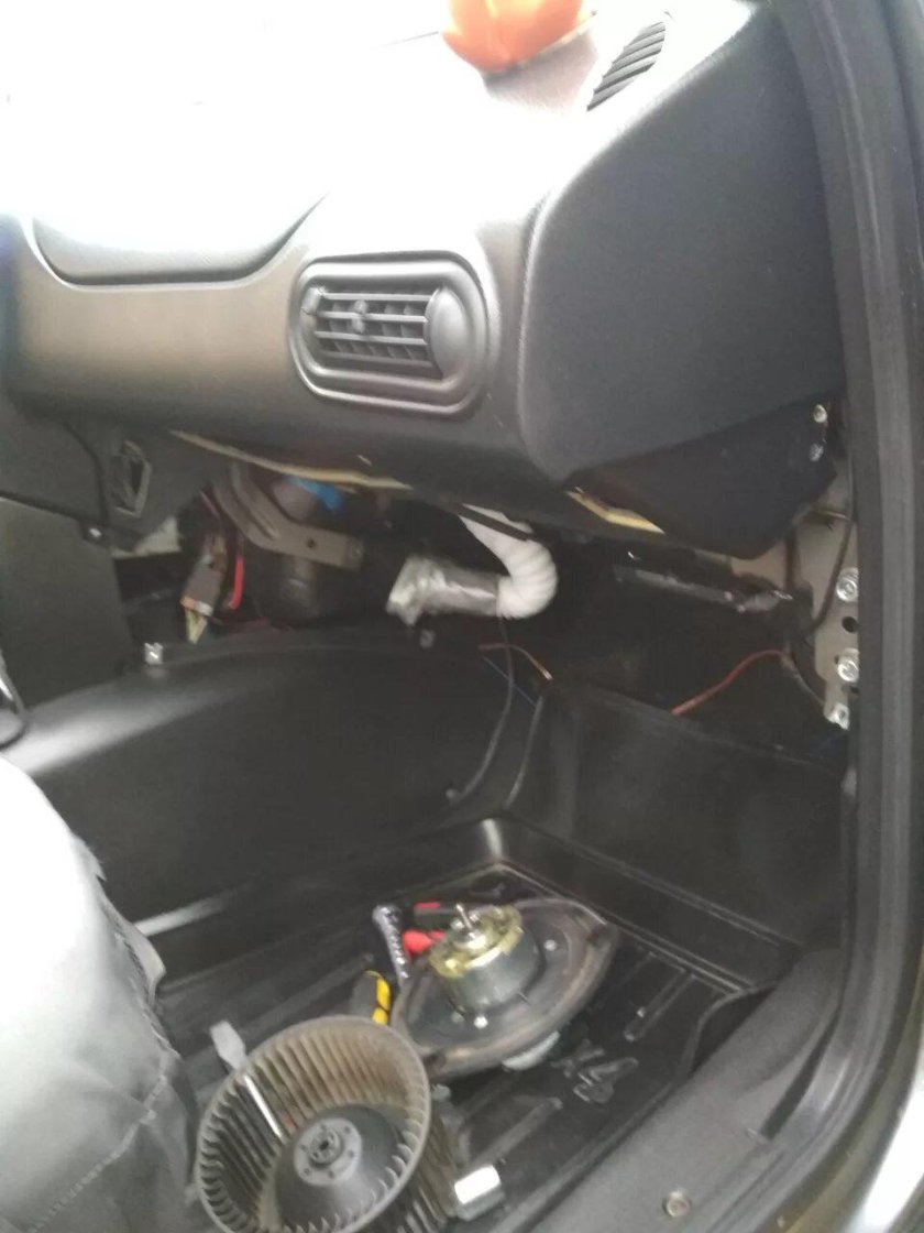 Вентилятор отопителя Шеви Нива