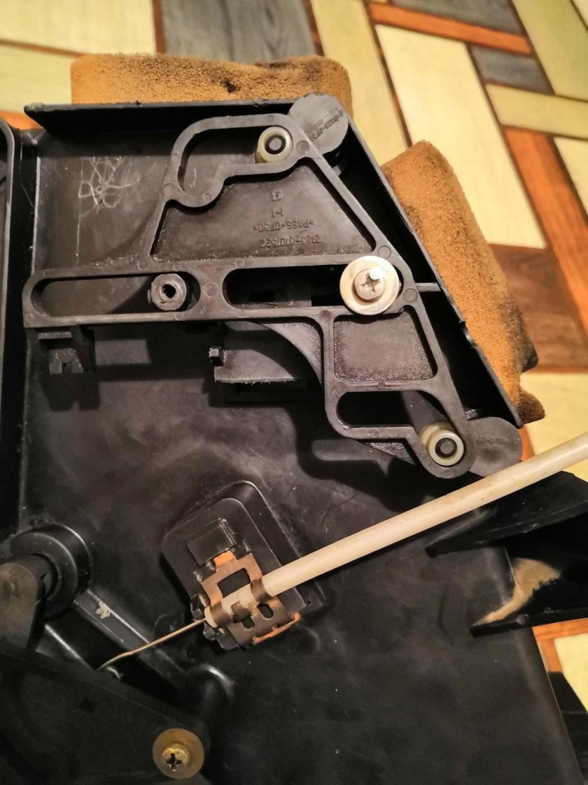 Привод заслонок отопителя Нива Шевроле