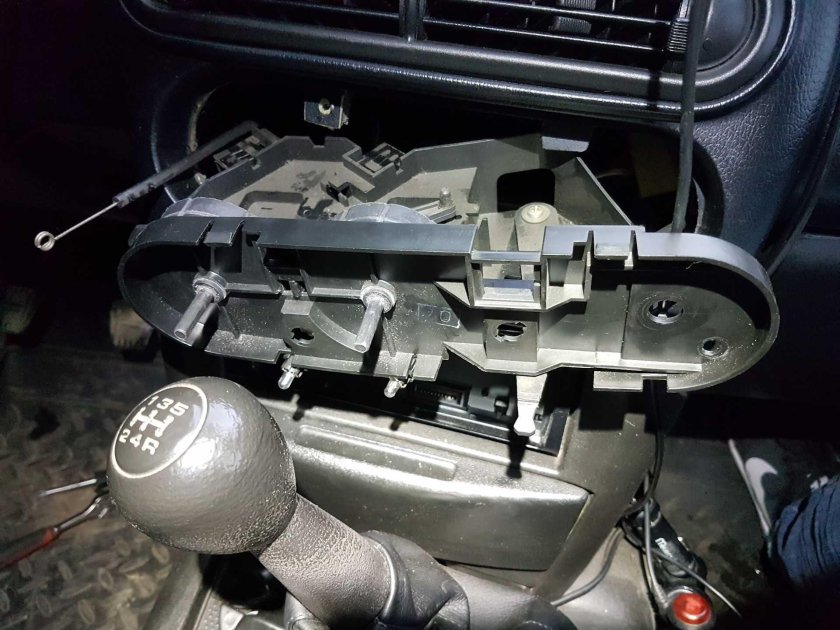 Переключатель воздушного потока Шевроле Нива