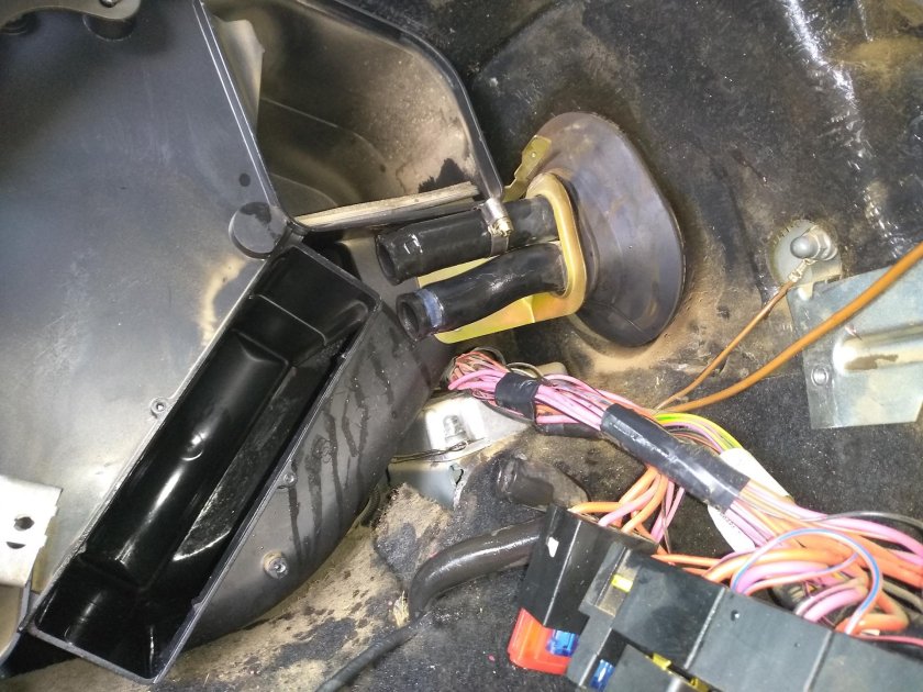 Шевроле-Нива 2123 кран отопителя