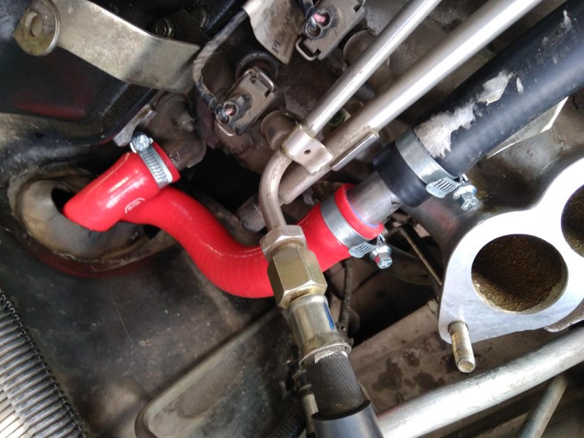 Патрубки радиатора печки Нива Шевроле