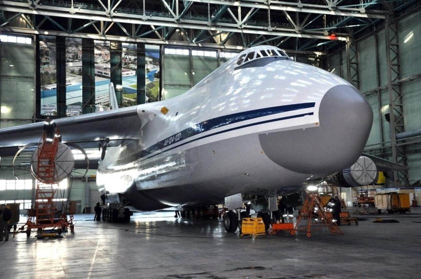 АН-124 Руслан с Бураном
