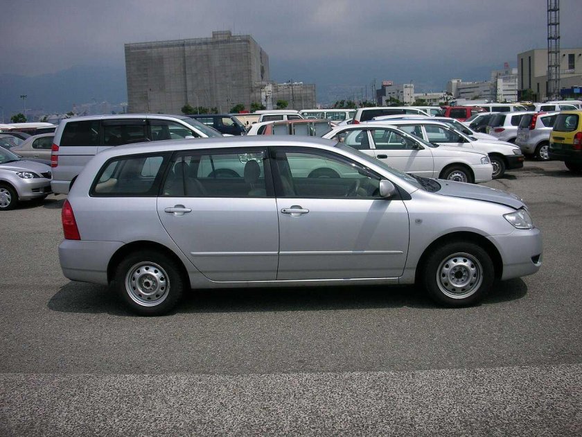 Toyota Corolla Fielder 2005