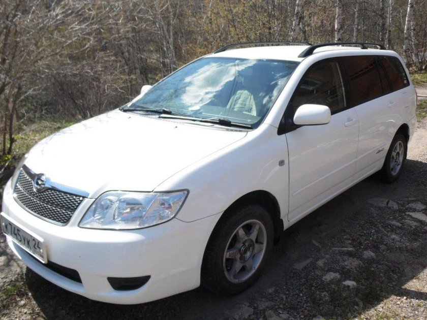 Toyota Corolla Fielder e120