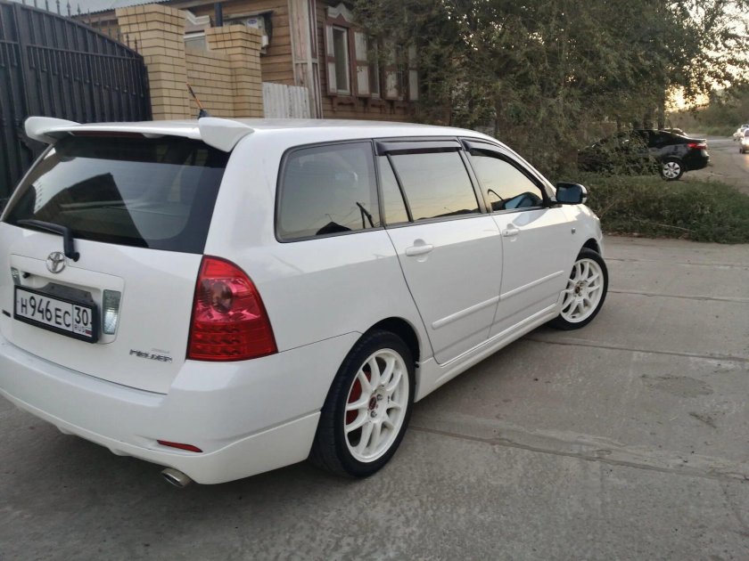 Toyota Corolla Fielder 2005