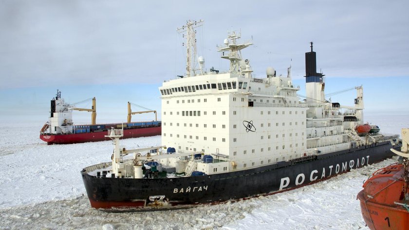 Атомные ледоколы Таймыр и Вайгач