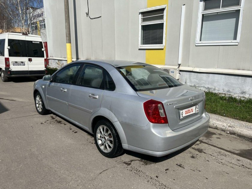 Лачетти серебристая