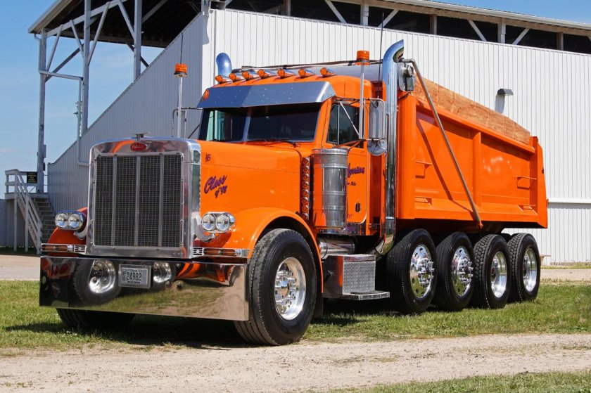 Петербилт самосвал