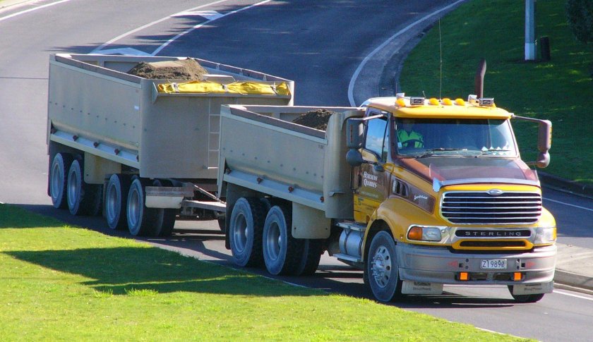 Sterling l-line, 2000 тягач