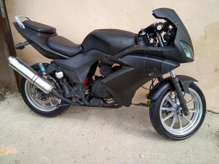 Yamasaki Scorpion 3 125