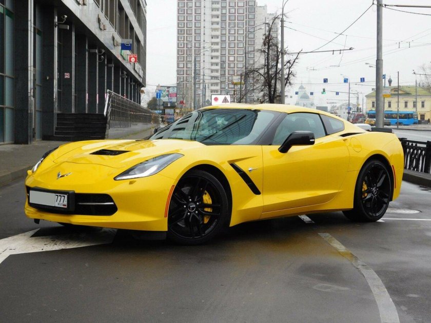 Chevrolet Corvette c7 Yellow