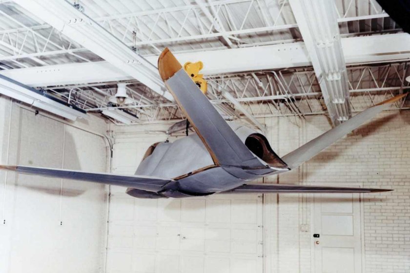 Самолет 302-п