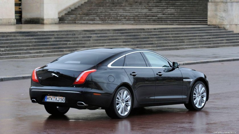 Jaguar XJ x351