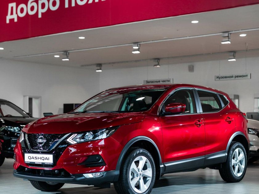 Nissan Qashqai 2020 красный