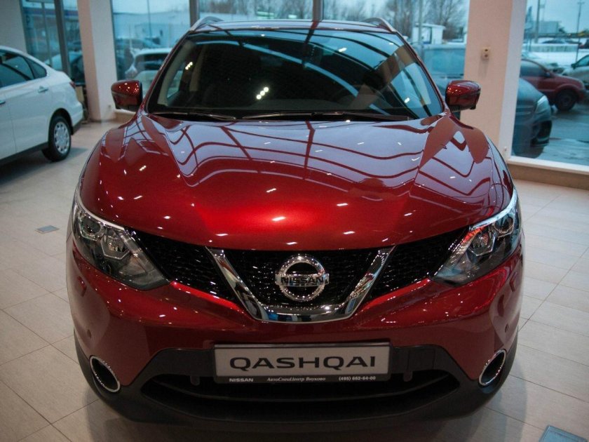 Nissan Qashqai 2016 красный