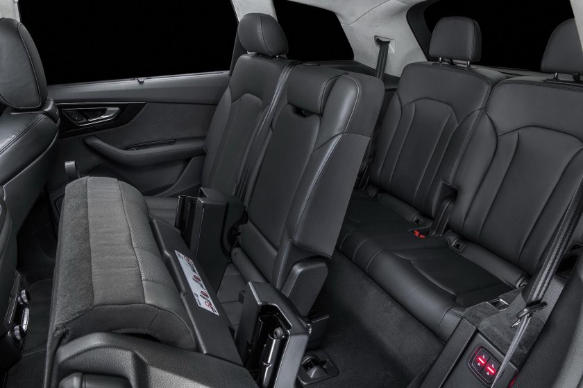 Audi q7 7 местный