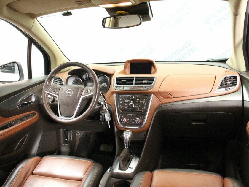 Opel Mokka 2012 салон