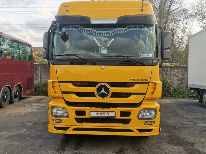 Мерседес актрос